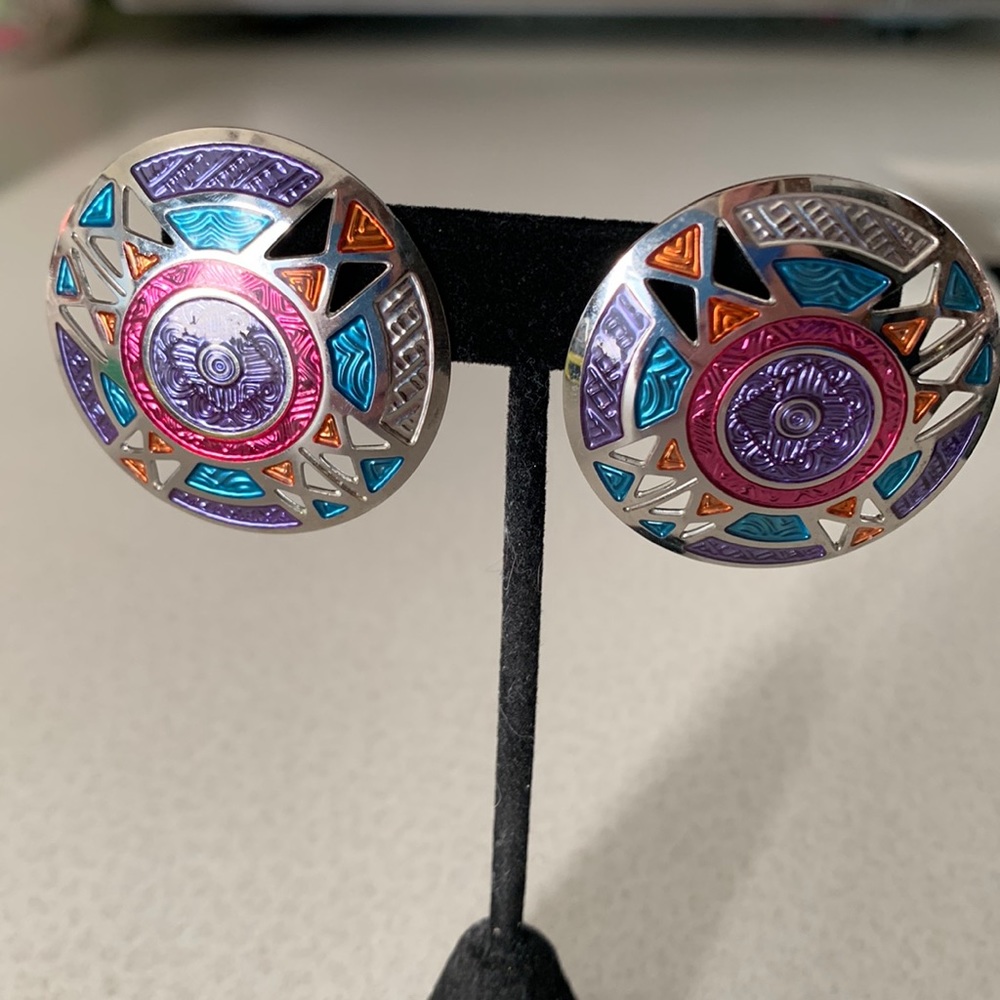 Berebi aztec style light metal enameled earrings (349)